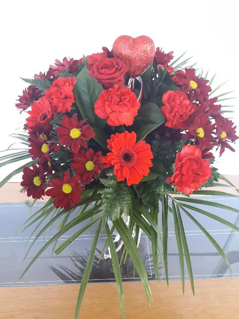 Valentines Florist’s Choice & Red Rose Gift Wrap (Next Day)